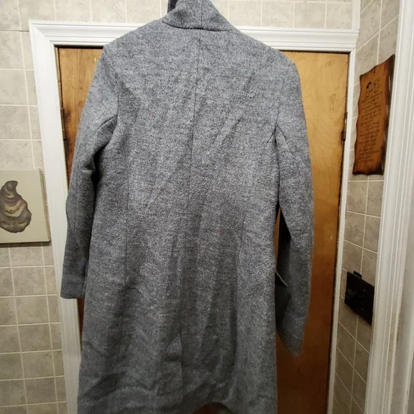 Men's Gray Wool Coat - Picture 9 of 10